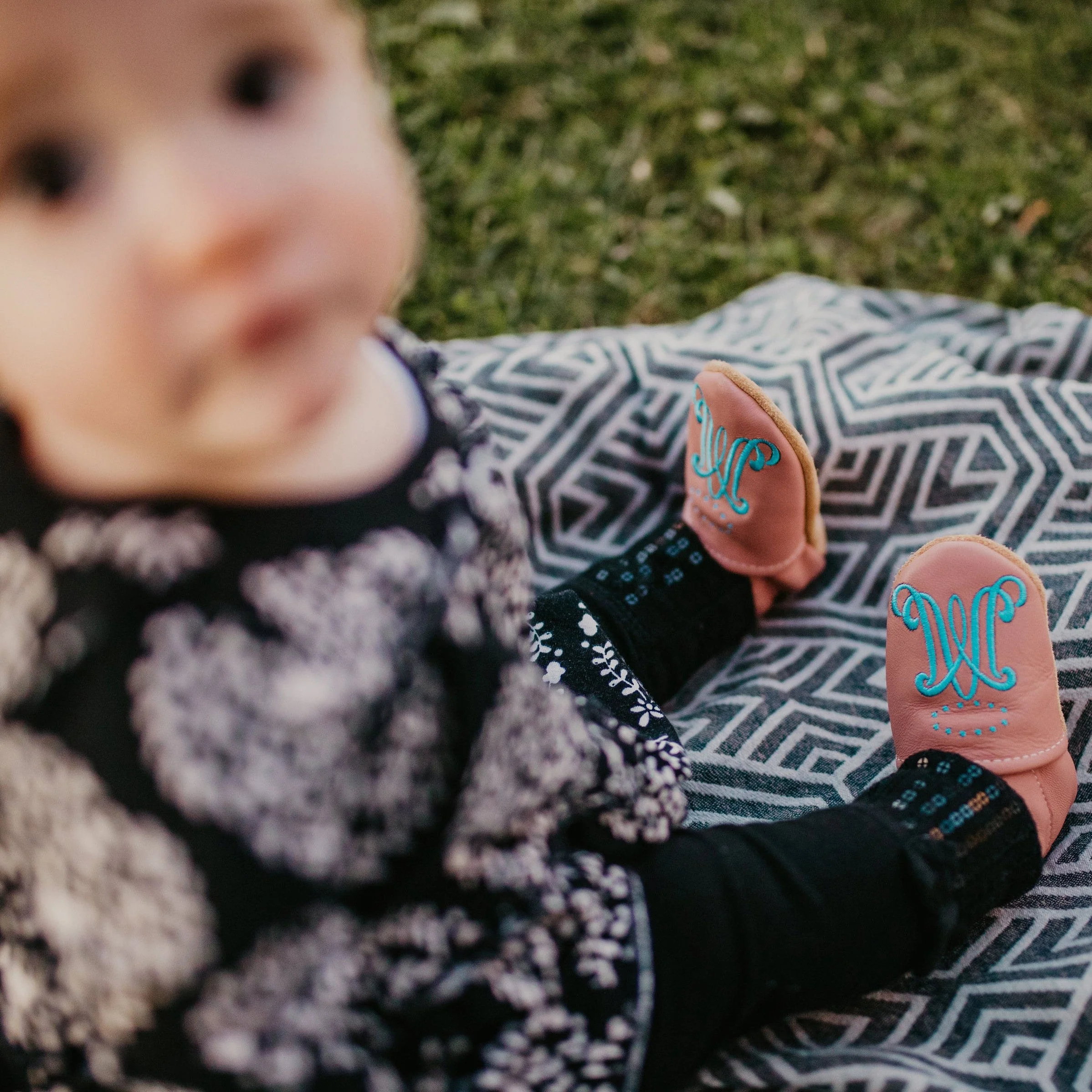 Emmaus Crib Shoes | Pink - Image 3